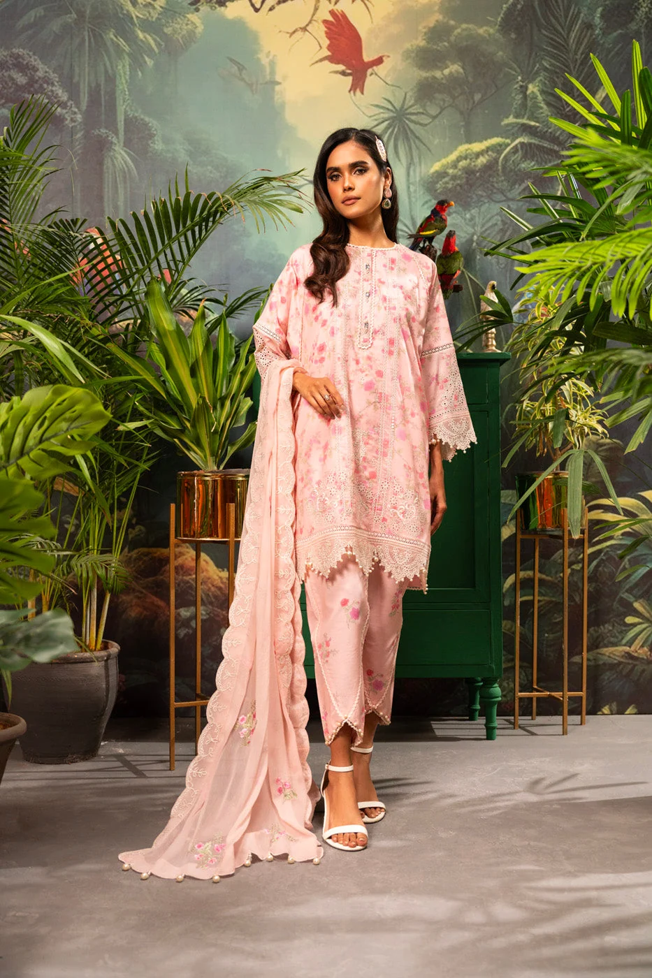 Alkaram Studio Velvet Embroidered Shawl - Powder Pink